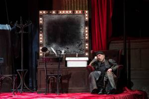Goldoni in Olanda: Un curioso accidente al teatro della Pergola, tra venti di guerra e schermaglie amorose
